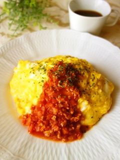 ふわふわ卵のミートソースオムライス-レシピのメイン写真