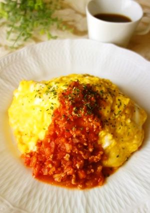 ふわふわ卵のミートソースオムライス-レシピのメイン写真