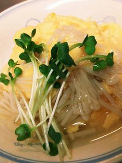 白だしで簡単☆えのき餡かけ和風オムライス-レシピのメイン写真