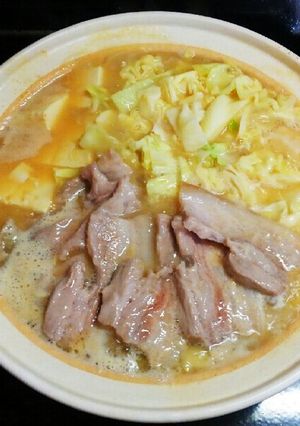 豚肉とキャベツの味噌鍋-レシピのメイン写真