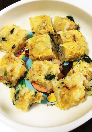 離乳食後期〜簡単手づかみ卵おにぎり-レシピのメイン写真