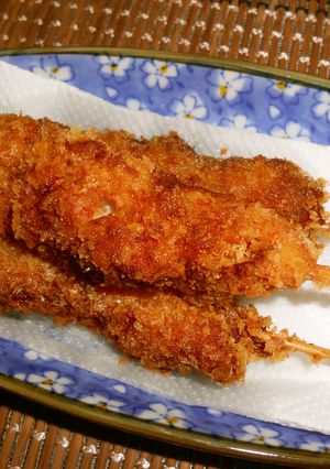焼きとり用の串刺し鶏肉で「トリカツ」-レシピのメイン写真