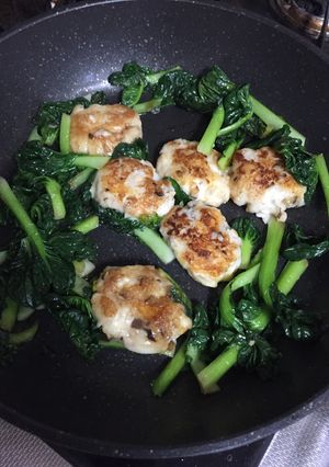 肉団子風はんぺんとタアサイの炒め物-レシピのメイン写真