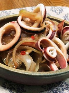 ぷりっぷり!イカと玉葱の煮物-レシピのメイン写真