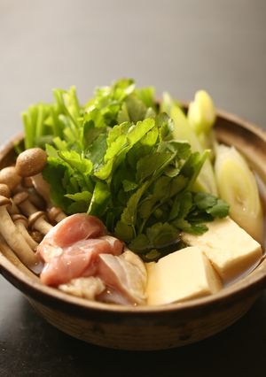 天然だしパックで作る せり鍋-レシピのメイン写真
