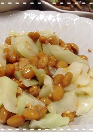 キャベツの芯捨てないで！ゴマ香る納豆和え-レシピのメイン写真