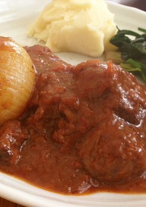 ほろほろホロリ〜牛スネ肉の赤ワイン煮-レシピのメイン写真