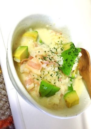 ベーコンとアボカドのリゾット-レシピのメイン写真