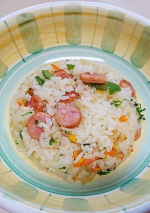 お昼にささっとNo3、ソーセージピラフ-レシピのメイン写真