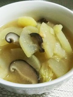 野菜たっぷりお味噌汁風スープ-レシピのメイン写真