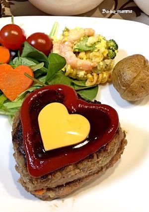 ハートのハンバーグ-レシピのメイン写真