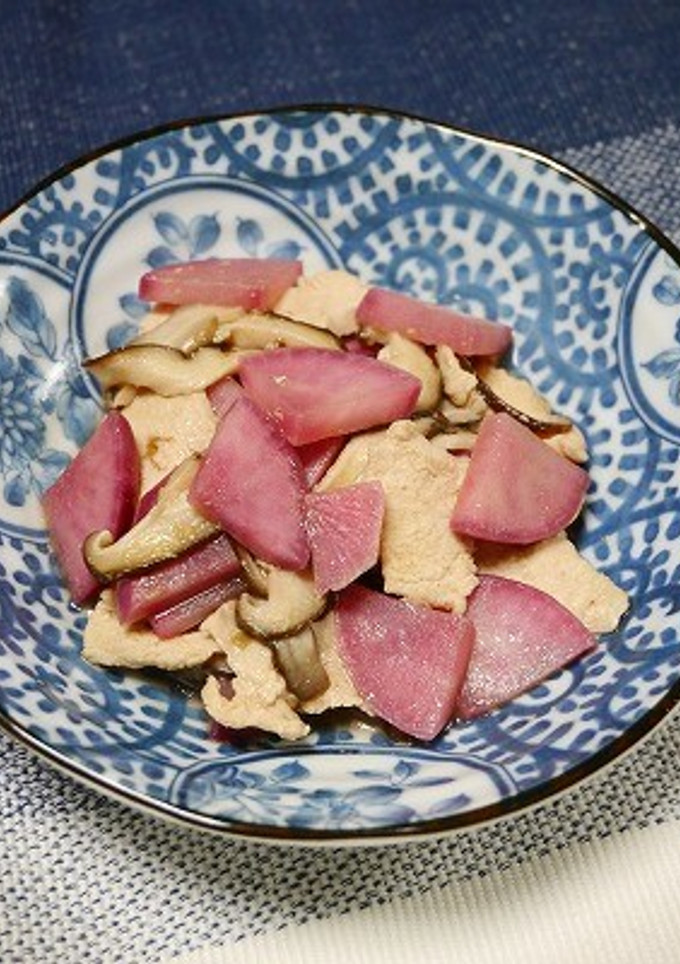簡単！赤カブとムネ肉の出汁炒め-レシピのメイン写真