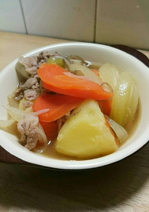 簡単☆豚切り落とし肉で肉じゃが-レシピのメイン写真