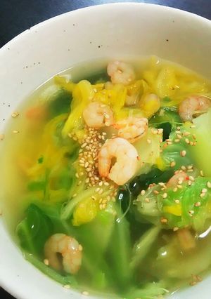 キャベツと白菜とエビで簡単スープ-レシピのメイン写真