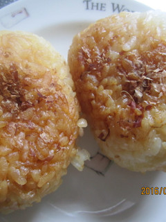簡単 焼きしょうゆおにぎり -レシピのメイン写真
