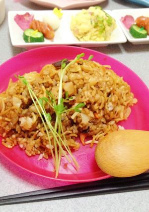 牛脂で旨味UP♪パラッパラ焼肉そばめし♡-レシピのメイン写真