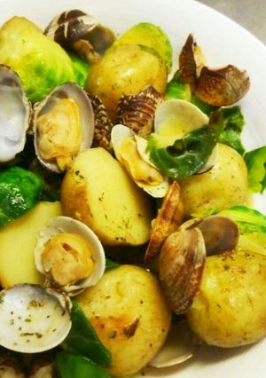 コクうま♡新じゃがとあさりのバター焼き-レシピのメイン写真
