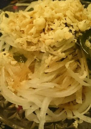 簡単！玉ねぎとわかめのおつまみサラダ♪-レシピのメイン写真
