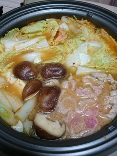 白菜キムチで簡単♪キムチ鍋-レシピのメイン写真