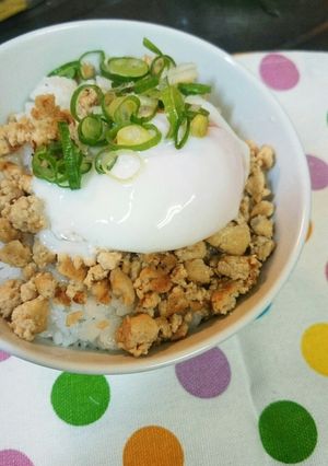 ヘルシー☆まるでお肉な豆腐のそぼろ丼♪-レシピのメイン写真