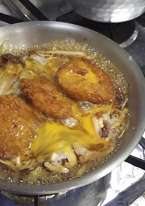 ヒレカツ卵とじ-レシピのメイン写真