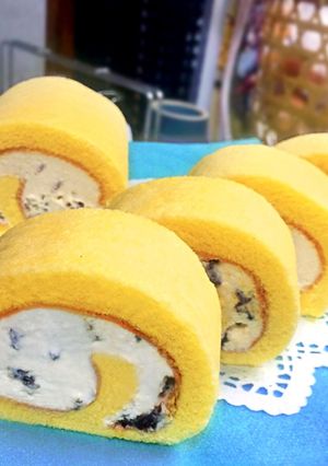 レーズンクリームロールケーキ-レシピのメイン写真