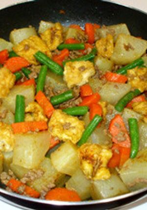 ひき肉と大根と人参とカレー粉の煮物♪簡単-レシピのメイン写真