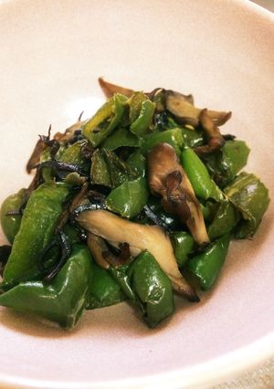 時短-塩昆布バターでピーマン&舞茸-レシピのメイン写真