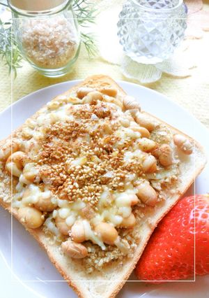 すり胡桃×蒸大豆×煎りごまの甘塩トースト-レシピのメイン写真
