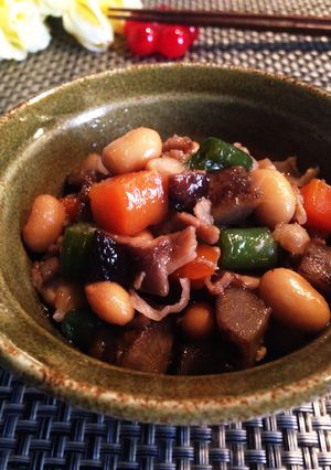 照りコロで美味しい♡*豚肉と大豆の煮物-レシピのメイン写真