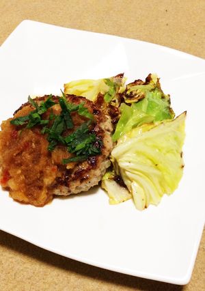 ふんわり豆腐ハンバーグの焼きキャベ添え-レシピのメイン写真