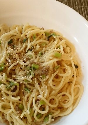 カブの葉のそぼろパスタ-レシピのメイン写真