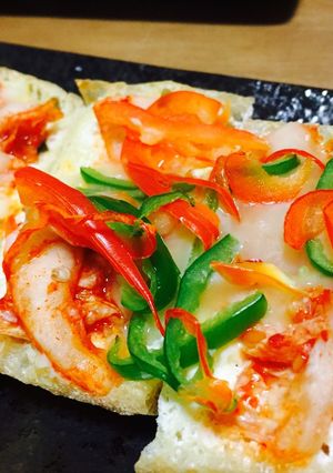 彩り綺麗な 油揚げのキムチピザ-レシピのメイン写真