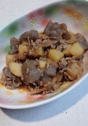 こんにゃくとじゃがいもの炒め煮-レシピのメイン写真