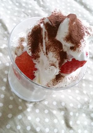 苺とチーズクリームパフェ【適当おやつ】-レシピのメイン写真