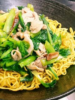 小松菜と豚肉のあんかけ焼そば〜♪-レシピのメイン写真