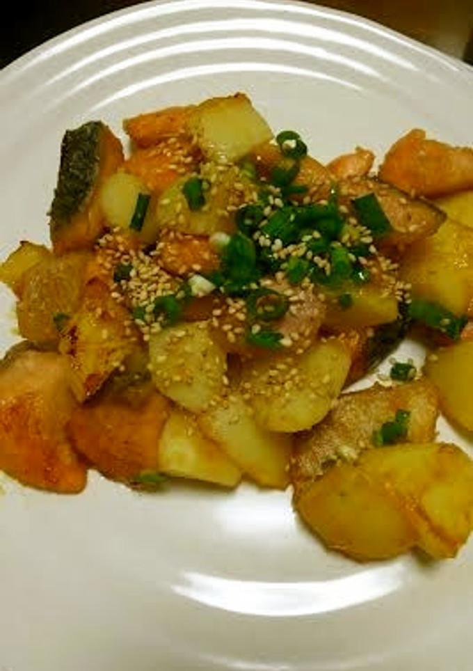 鮭とじゃがいもの味噌炒め-レシピのメイン写真