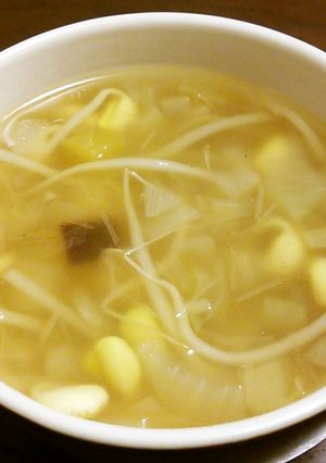 豆もやしとさつま芋と玉ねぎのスープ。-レシピのメイン写真