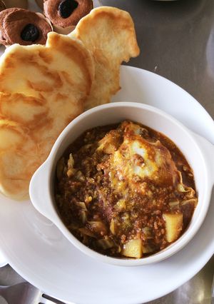 落とし卵とキャベツキーマカレー-レシピのメイン写真