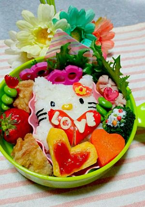 キャラ弁バレンタインキティちゃん♪-レシピのメイン写真