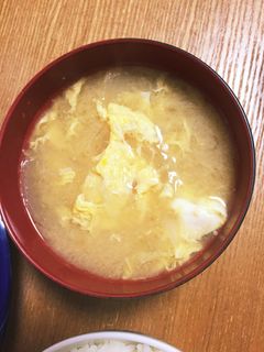簡単!甘くて美味♡タマネギと卵のお味噌汁-レシピのメイン写真