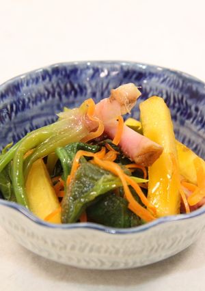 赤根ほうれん草と人参の柿マリネ-レシピのメイン写真