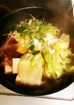 牛肉とレタスのしゃぶしゃぶ鍋-レシピのメイン写真