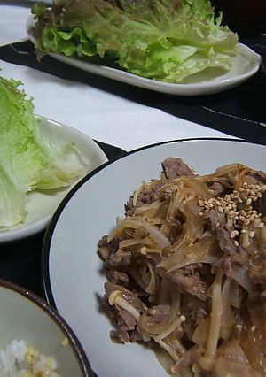 牛肉と春雨の味噌山葵炒めレタス包み-レシピのメイン写真