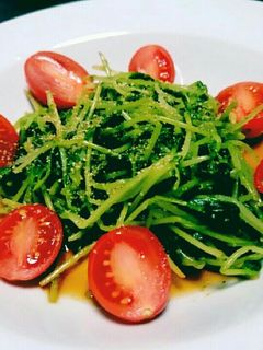 #今人気の豆苗を使った胡麻和えサラダ♡-レシピのメイン写真