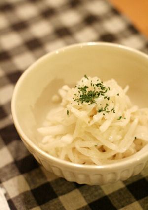 ホタテの水煮缶で！大根とホタテのサラダ-レシピのメイン写真