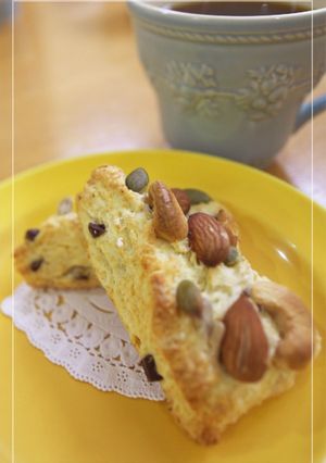 ナッツ好きに♪木の実どっさりスコーン-レシピのメイン写真