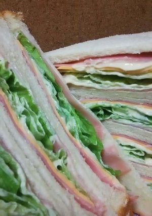 おうちカフェ★レタスハムチーズサンド-レシピのメイン写真