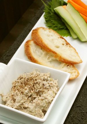 鯖缶とクリームチーズの簡単ディップ-レシピのメイン写真