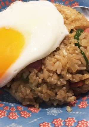 簡単で意外な炒飯！目玉焼きトロッの醤油飯-レシピのメイン写真